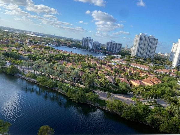 20505 E Country Club Dr, Unit 1739, Aventura, FL 33180