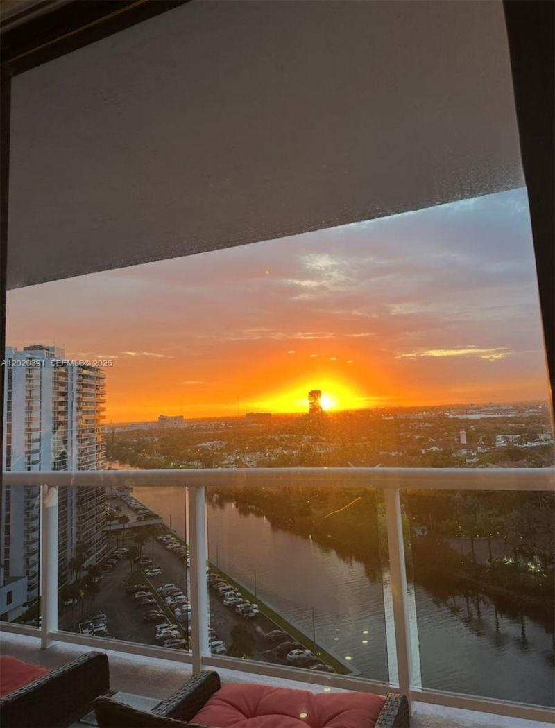 20505 E Country Club Dr, Unit 1739, Aventura, FL 33180 Photo