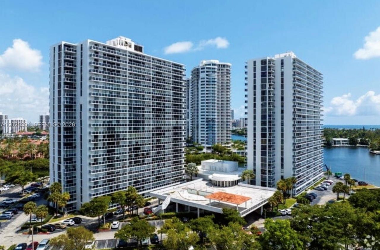 20505 E Country Club Dr, Unit 1739, Aventura, FL 33180 Photo
