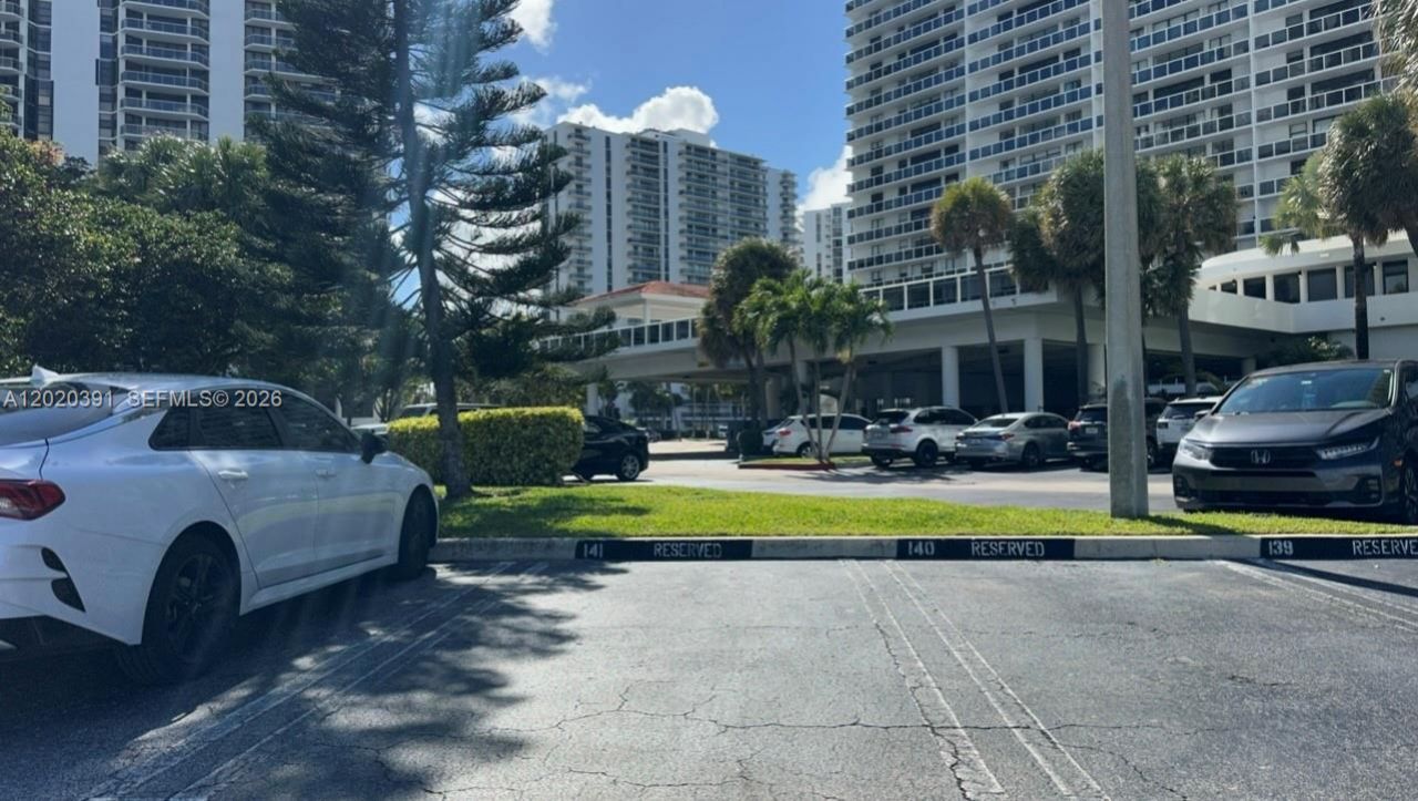 20505 E Country Club Dr, Unit 1739, Aventura, FL 33180 Photo