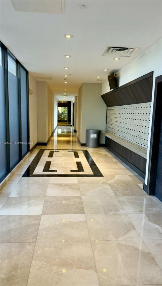 20505 E Country Club Dr, Unit 1739, Aventura, FL 33180 Photo
