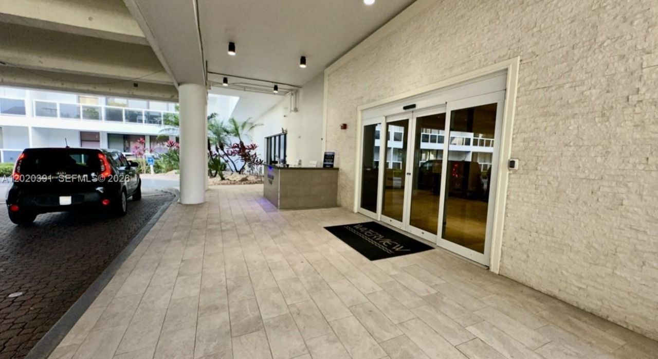 20505 E Country Club Dr, Unit 1739, Aventura, FL 33180 Photo