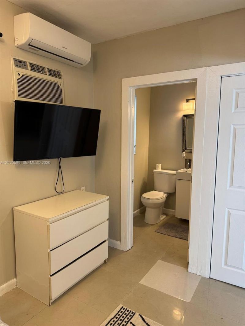 6767 Indian Creek Dr , Unit 11, Miami Beach, FL 33141 Photo
