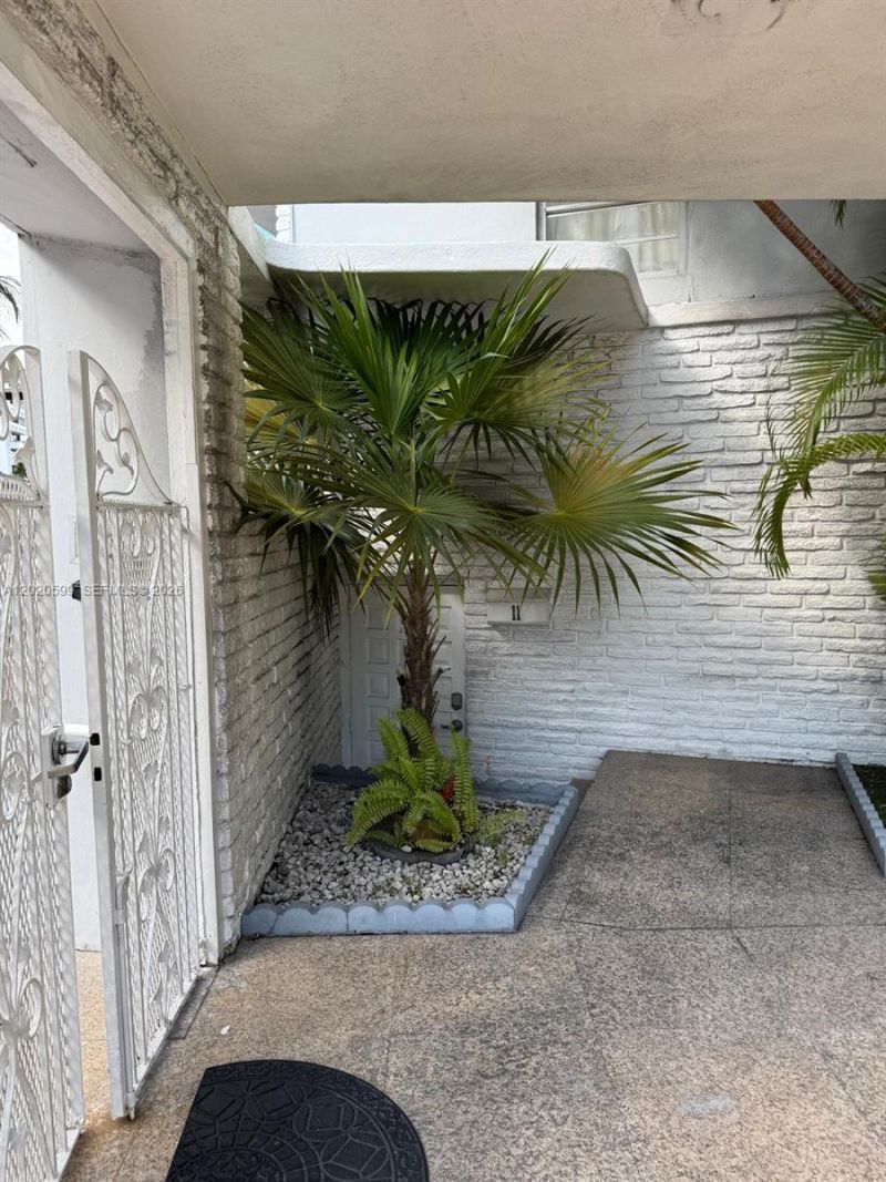 6767 Indian Creek Dr , Unit 11, Miami Beach, FL 33141 Photo