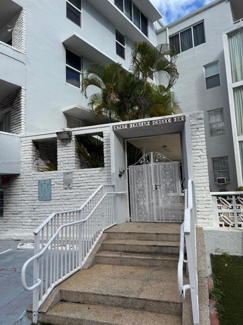 6767 Indian Creek Dr , Unit 11, Miami Beach, FL 33141 Photo
