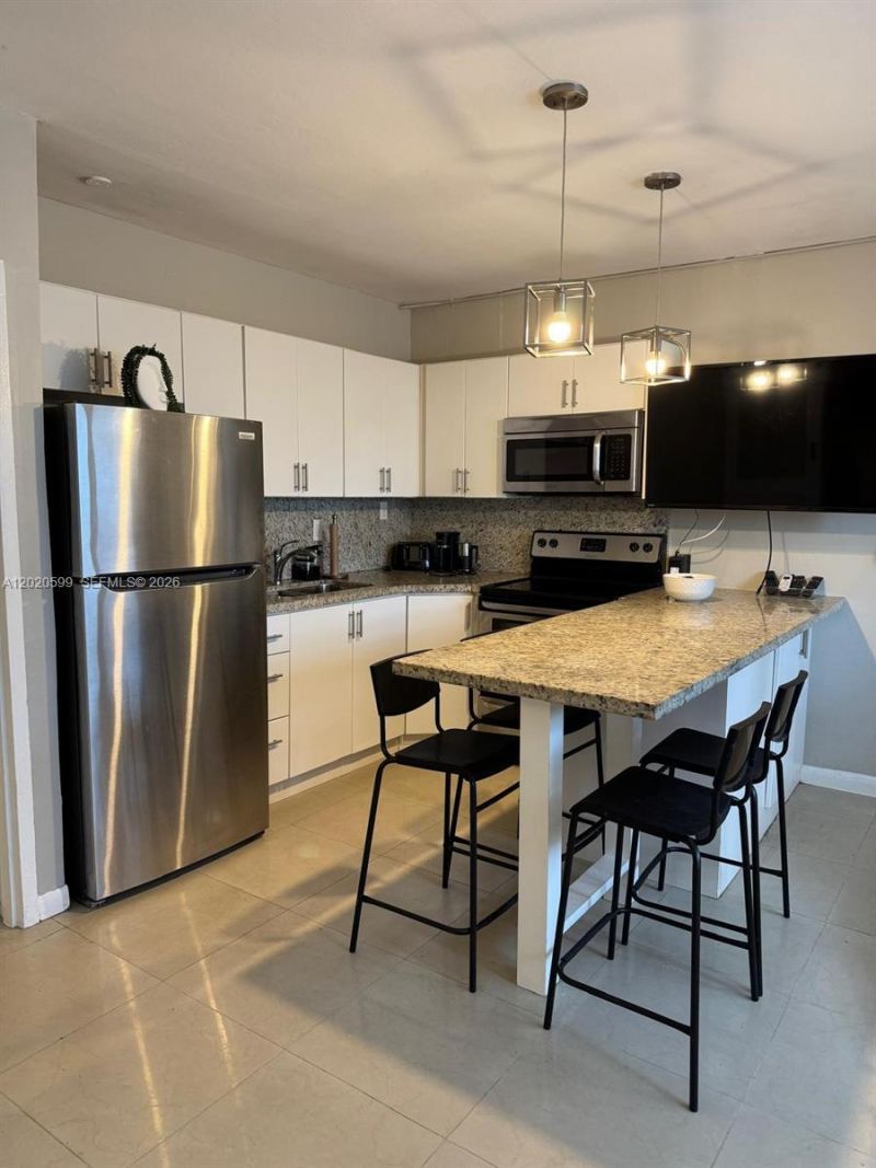 6767 Indian Creek Dr , Unit 11, Miami Beach, FL 33141 Photo