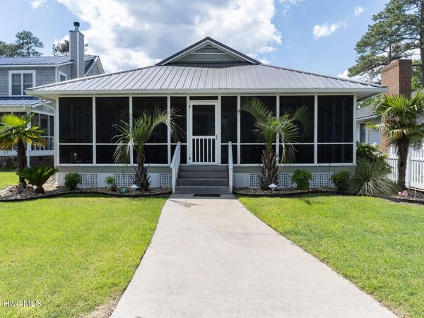 193 Turtle Cove Drive, Elizabethtown, NC 28337