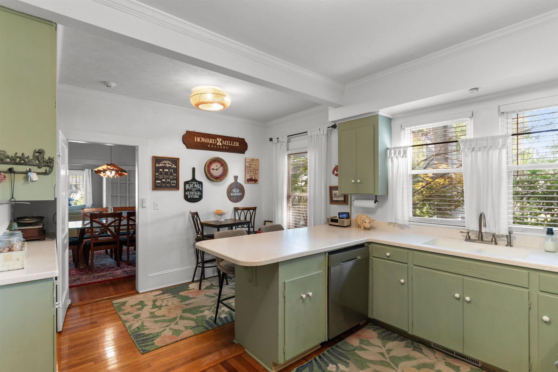 109 S 12th Ave. Photo 6