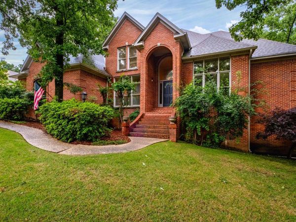 5 Lakewood Drive, North Little Rock, AR 72116