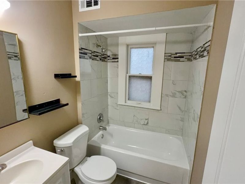 949 Helmsdale Road, Cleveland Heights, OH 44112 Photo 13