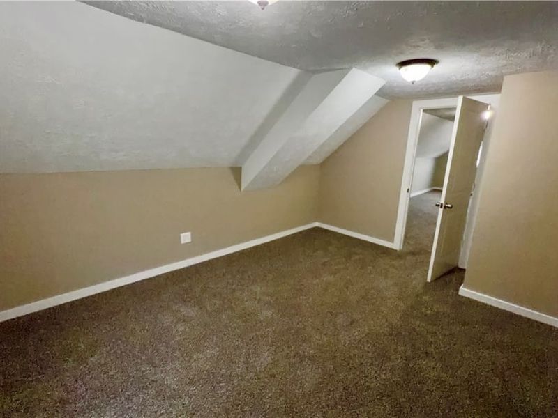949 Helmsdale Road, Cleveland Heights, OH 44112 Photo 18