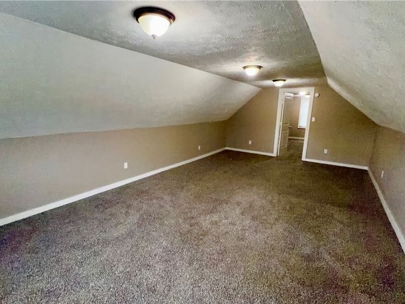 949 Helmsdale Road, Cleveland Heights, OH 44112 Photo 21