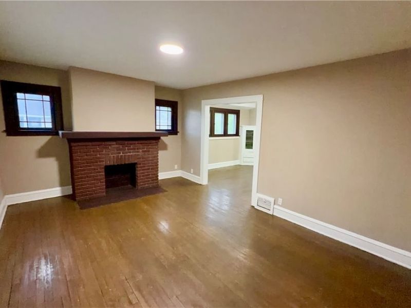 949 Helmsdale Road, Cleveland Heights, OH 44112 Photo 9