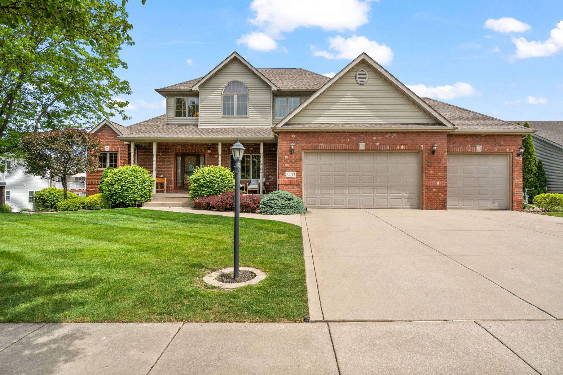 3253 Rosedale Court , Valparaiso, IN 46385 Main Photo