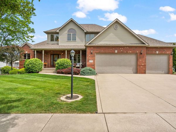 3253 Rosedale Court , Valparaiso, IN 46385