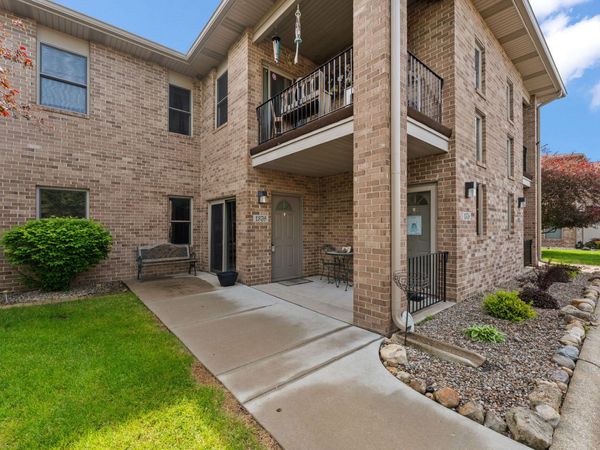 1376 Parke Drive , Crown Point, IN 46307