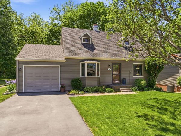 207 AMHERST, Muscatine, IA 52761