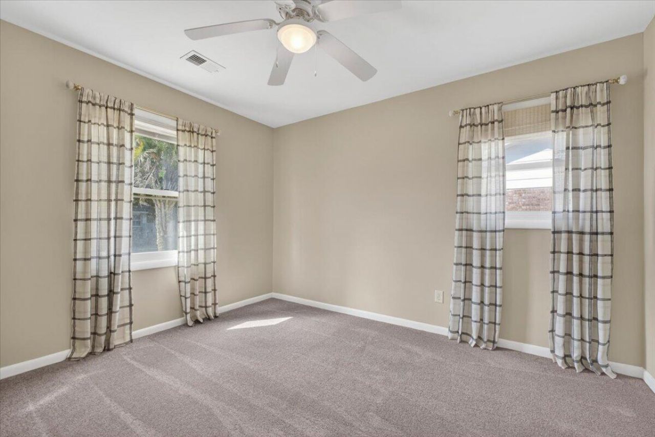 1554 Westwood Drive Photo 23