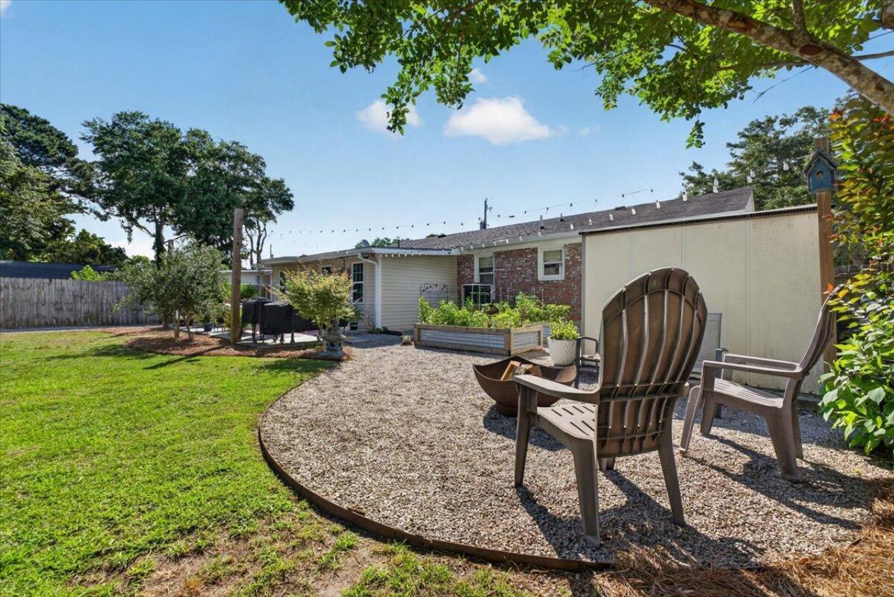1554 Westwood Drive Photo 32