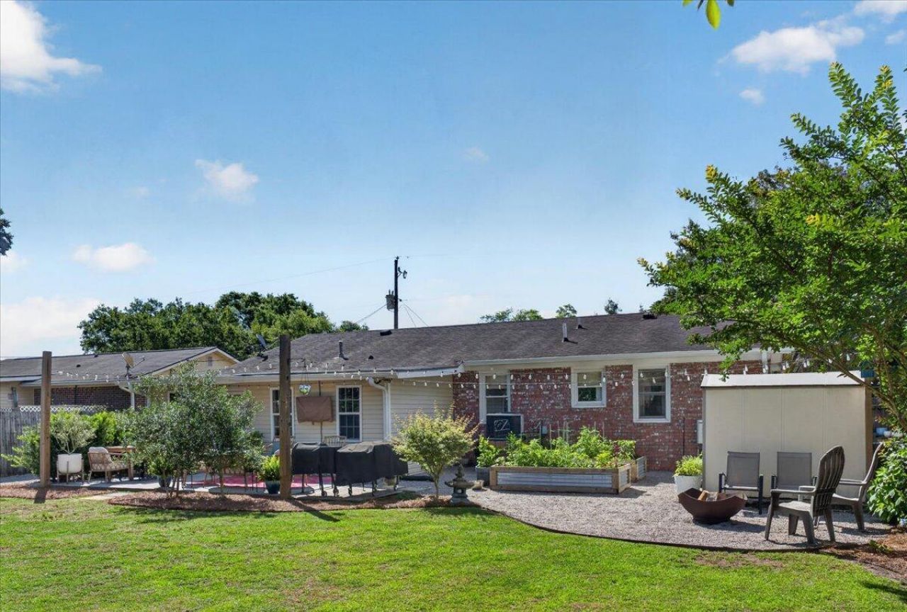 1554 Westwood Drive Photo 37