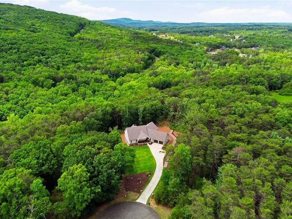 121 Westwind Court , Jasper, GA 30143