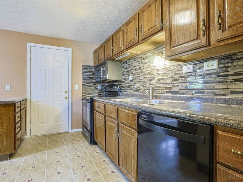 3274 Sienna Drive, Colerain Township, OH 45251 Photo 17