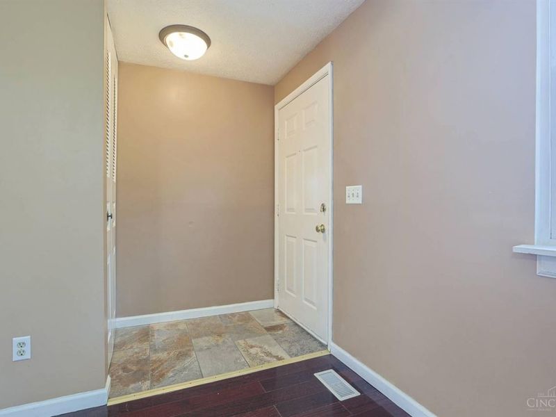 3274 Sienna Drive, Colerain Township, OH 45251 Photo 4