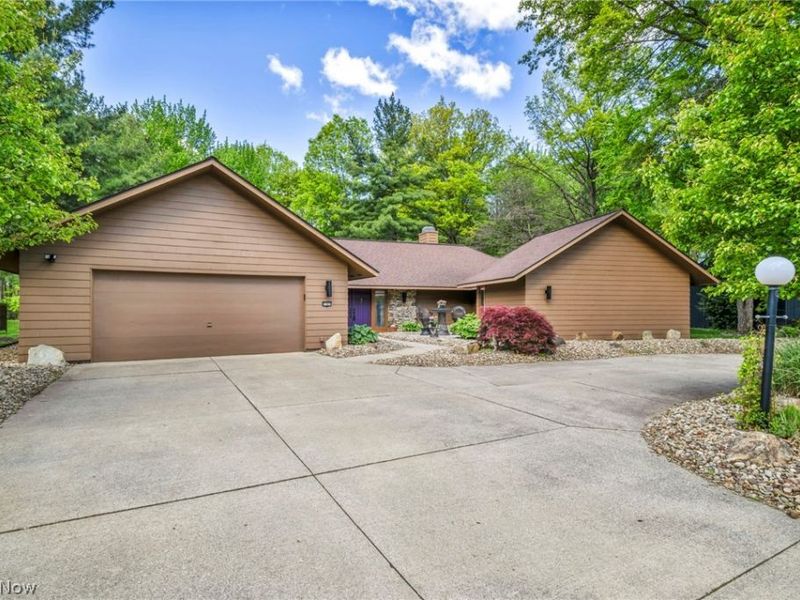 21903 Meadows Edge Lane, Strongsville, OH 44149 Photo 1