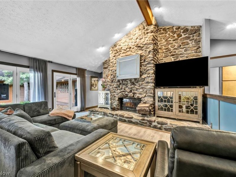 21903 Meadows Edge Lane, Strongsville, OH 44149 Photo 11