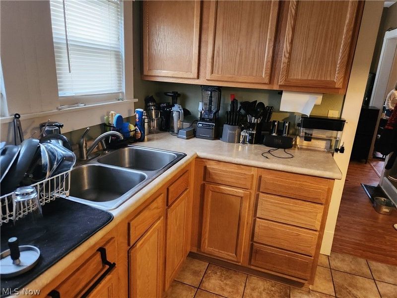 369/371 5th, Coshocton, OH 43812 Photo 3