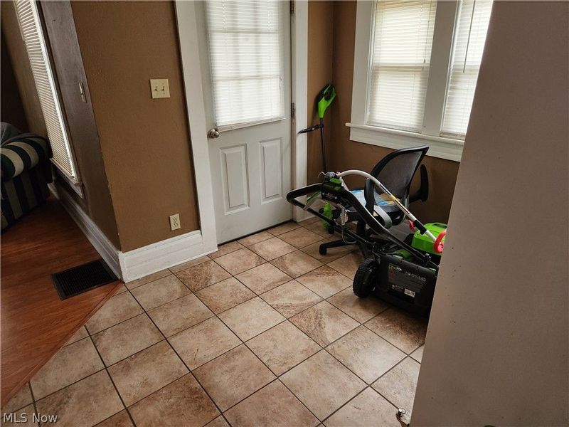 369/371 5th, Coshocton, OH 43812 Photo 7