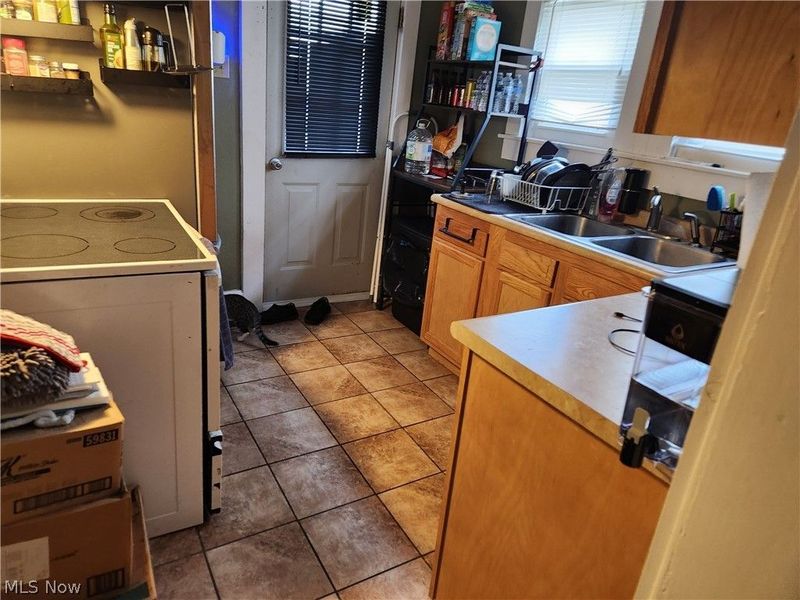 369/371 5th, Coshocton, OH 43812 Photo 8