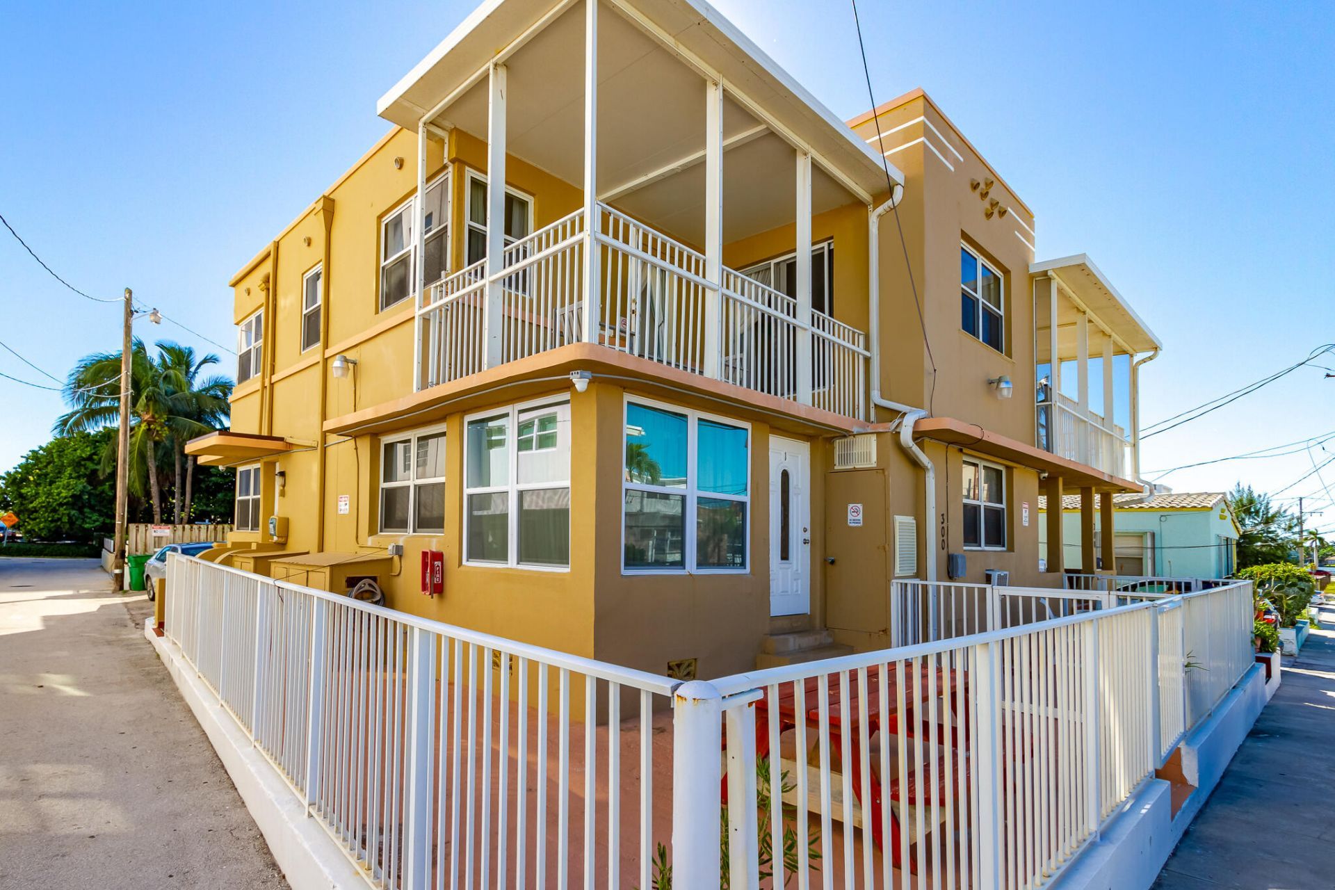 300 Georgia Street, Unit 1-5, Hollywood, FL 33019 Photo