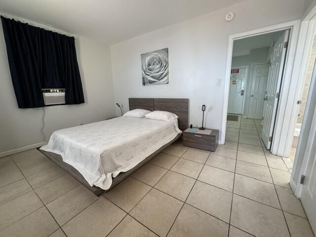 300 Georgia Street, Unit 1-5, Hollywood, FL 33019 Photo