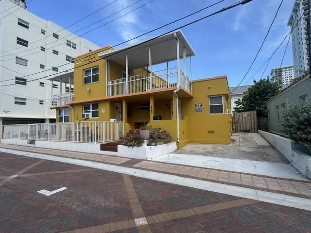 300 Georgia Street, Unit 1-5, Hollywood, FL 33019 Photo