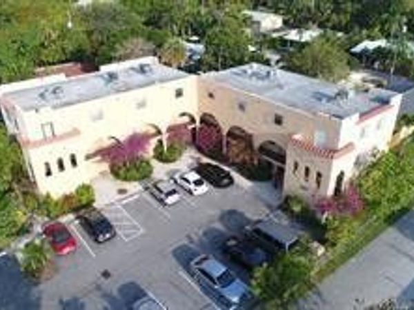 905 NE 28th Street, Wilton Manors, FL 33334