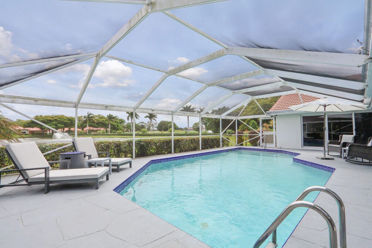 2 Old Fence Road, Palm Beach Gardens, FL 33418 Photo
