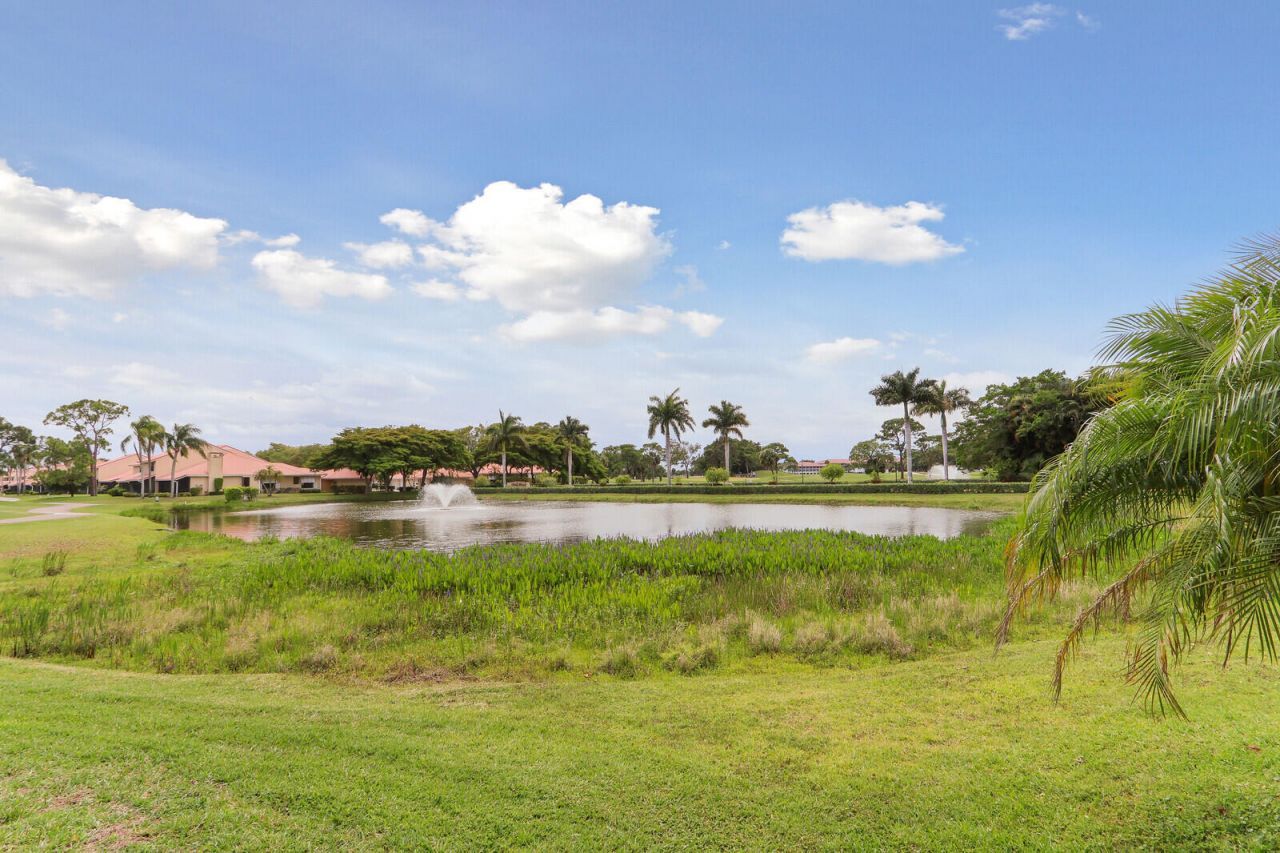 2 Old Fence Road, Palm Beach Gardens, FL 33418 Photo