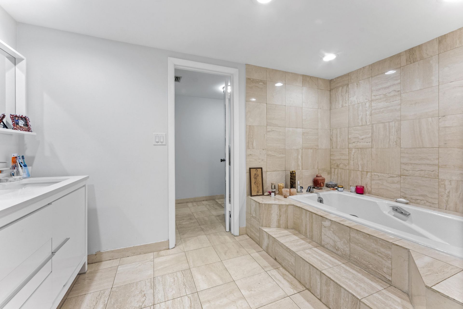 2155 S Ocean Boulevard, Unit 11, Delray Beach, FL 33483 Photo