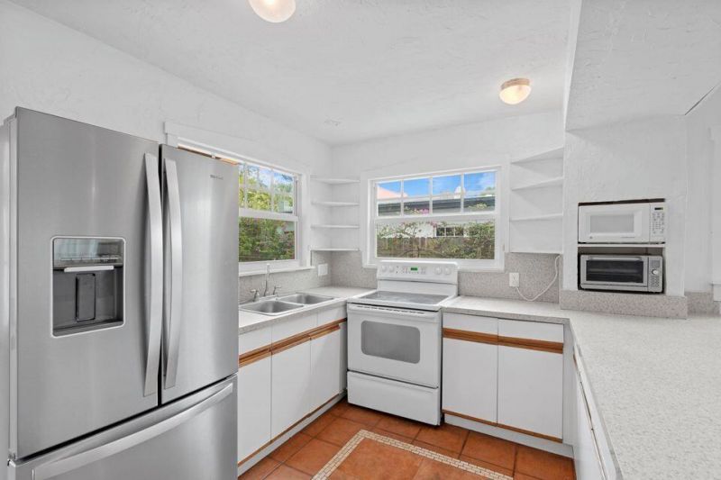 221 N Ocean Breeze, Lake Worth Beach, FL 33460 Photo