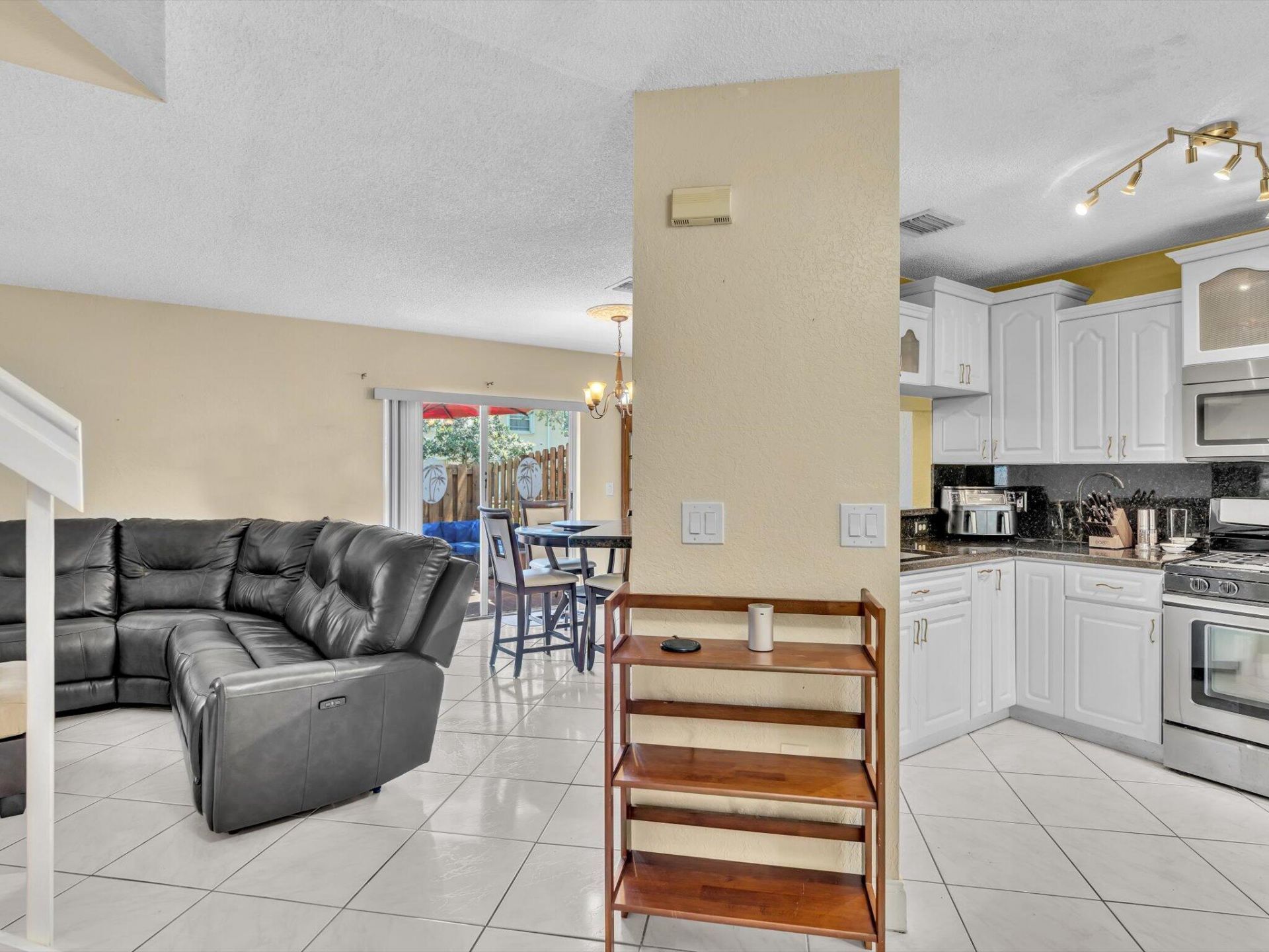 8991 NW 53rd Street, Sunrise, FL 33351 Photo