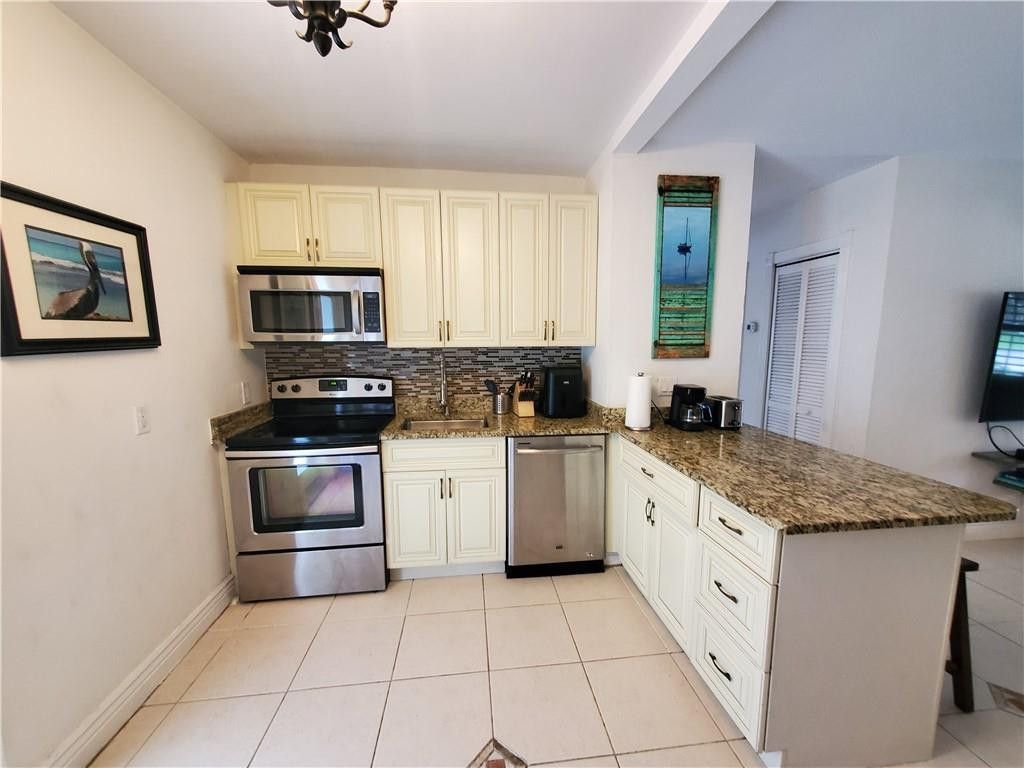 3204 NE 6th Street, Unit 1-2, Pompano Beach, FL 33062 Photo