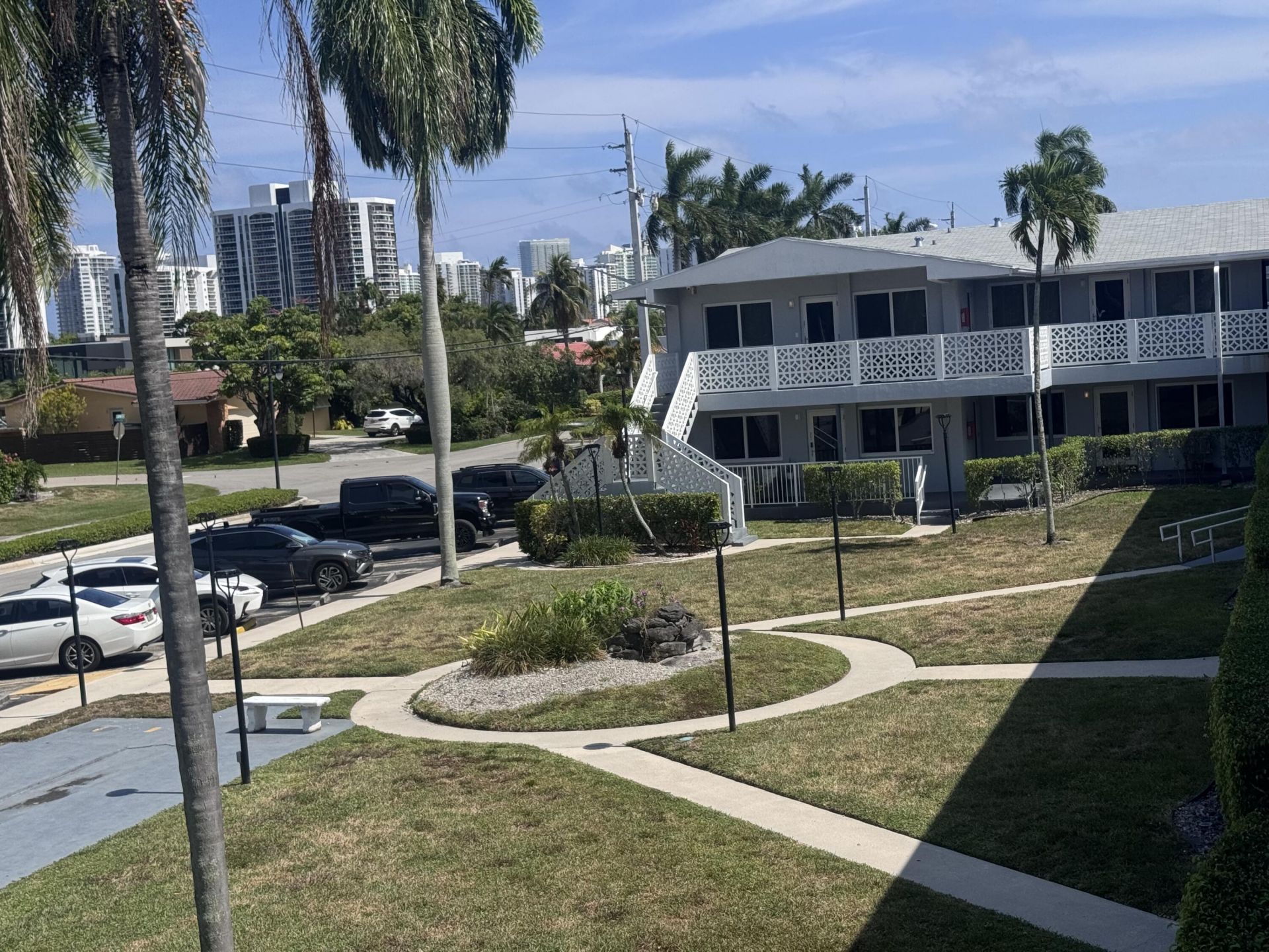 600 Layne Boulevard, Unit 117, Hallandale Beach, FL 33009 Photo