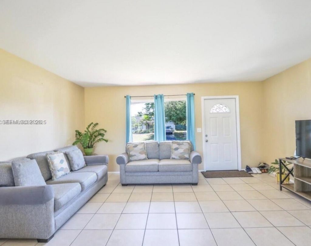 250 SW Homeland Road, Port Saint Lucie, FL 34953 Photo