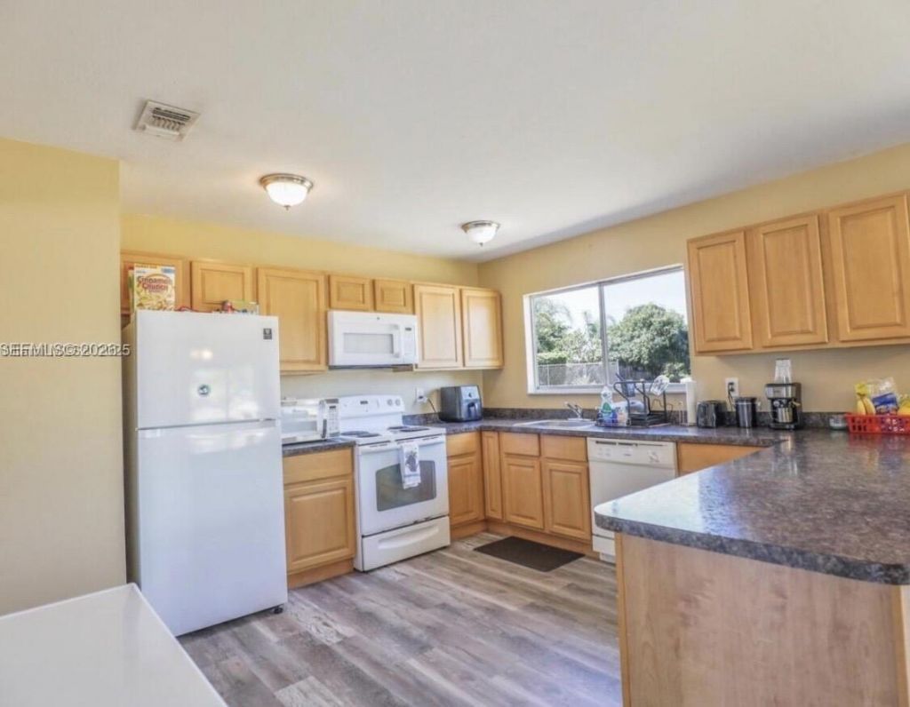 250 SW Homeland Road, Port Saint Lucie, FL 34953 Photo