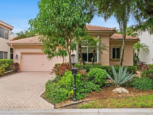 7081 Mallorca Crescent, Boca Raton, FL 33433