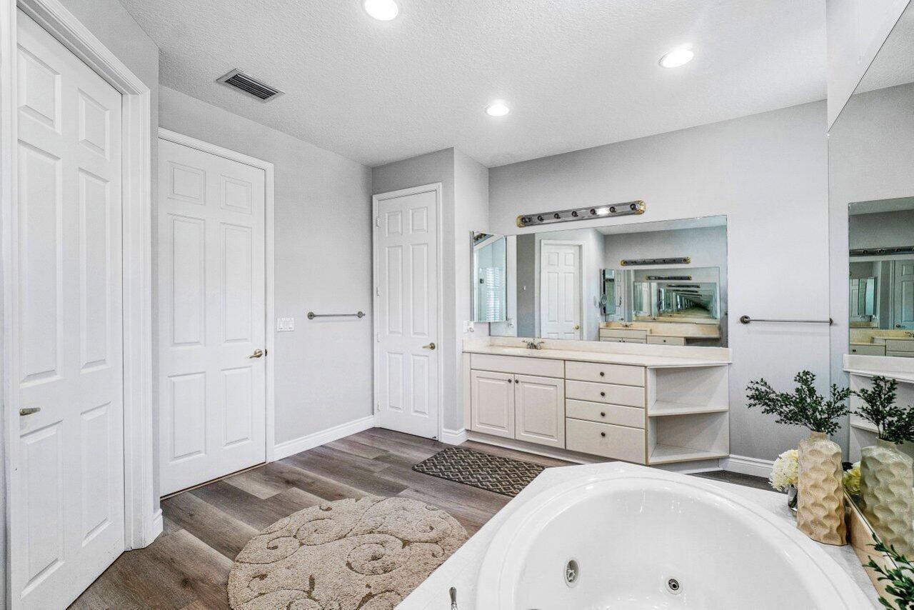 11750 Osprey Pointe Circle, Wellington, FL 33449 Photo