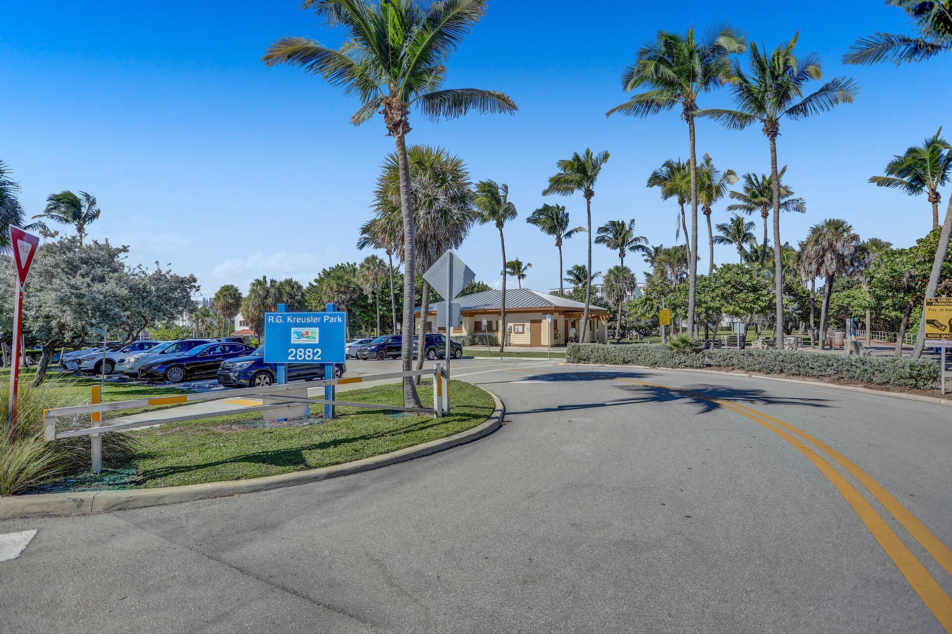 1905 Vernon Street, Unit Top Floor, Lake Worth Beach, FL 33460 Photo