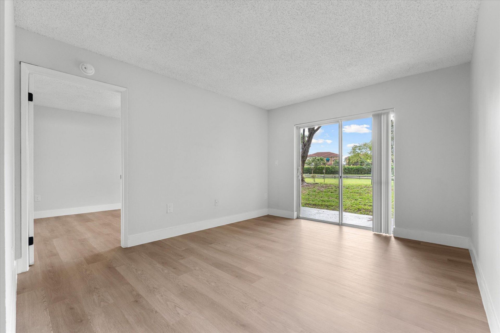 6881 NW 173rd Drive, Hialeah, FL 33015 Photo