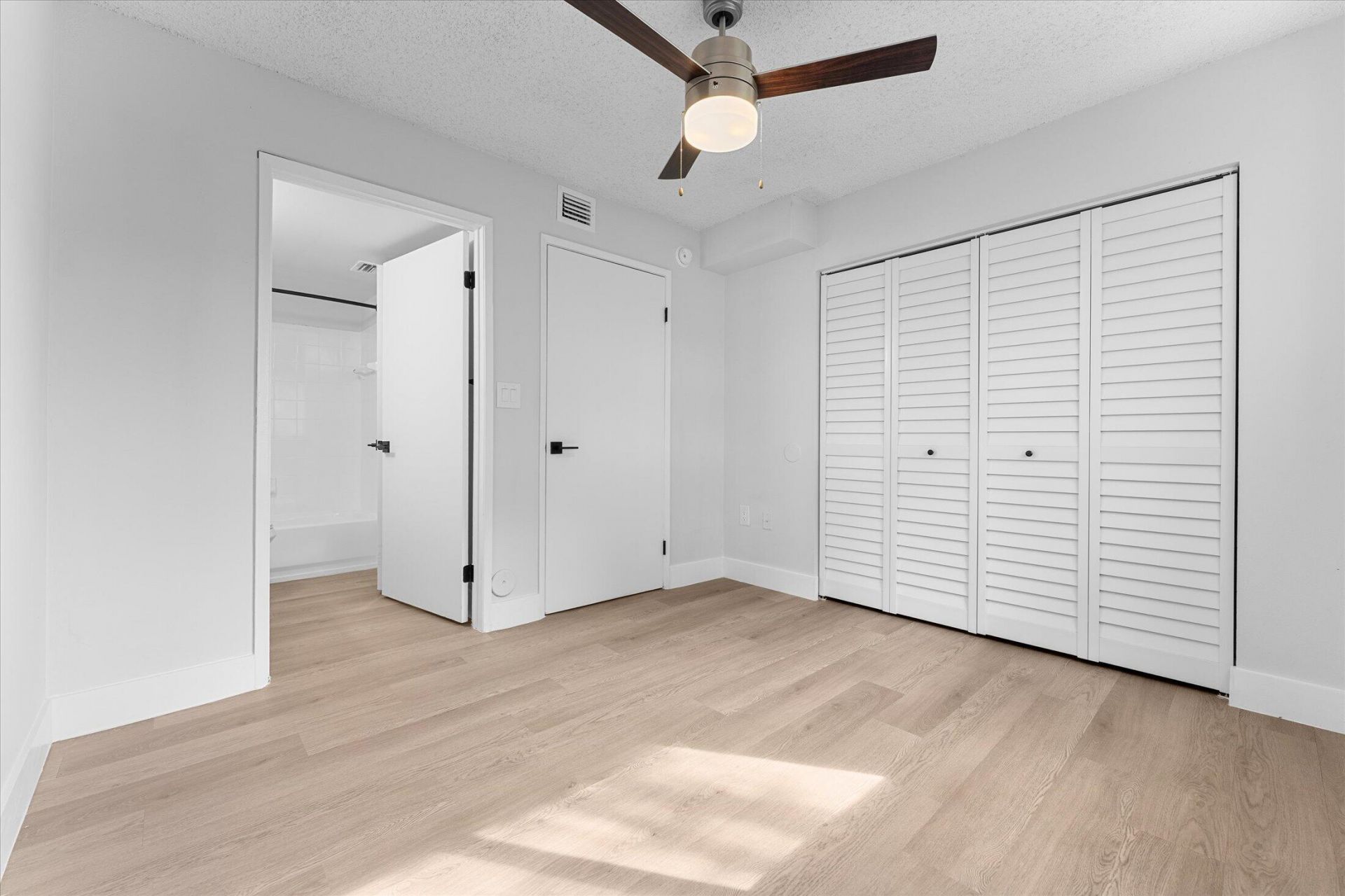 6881 NW 173rd Drive, Hialeah, FL 33015 Photo
